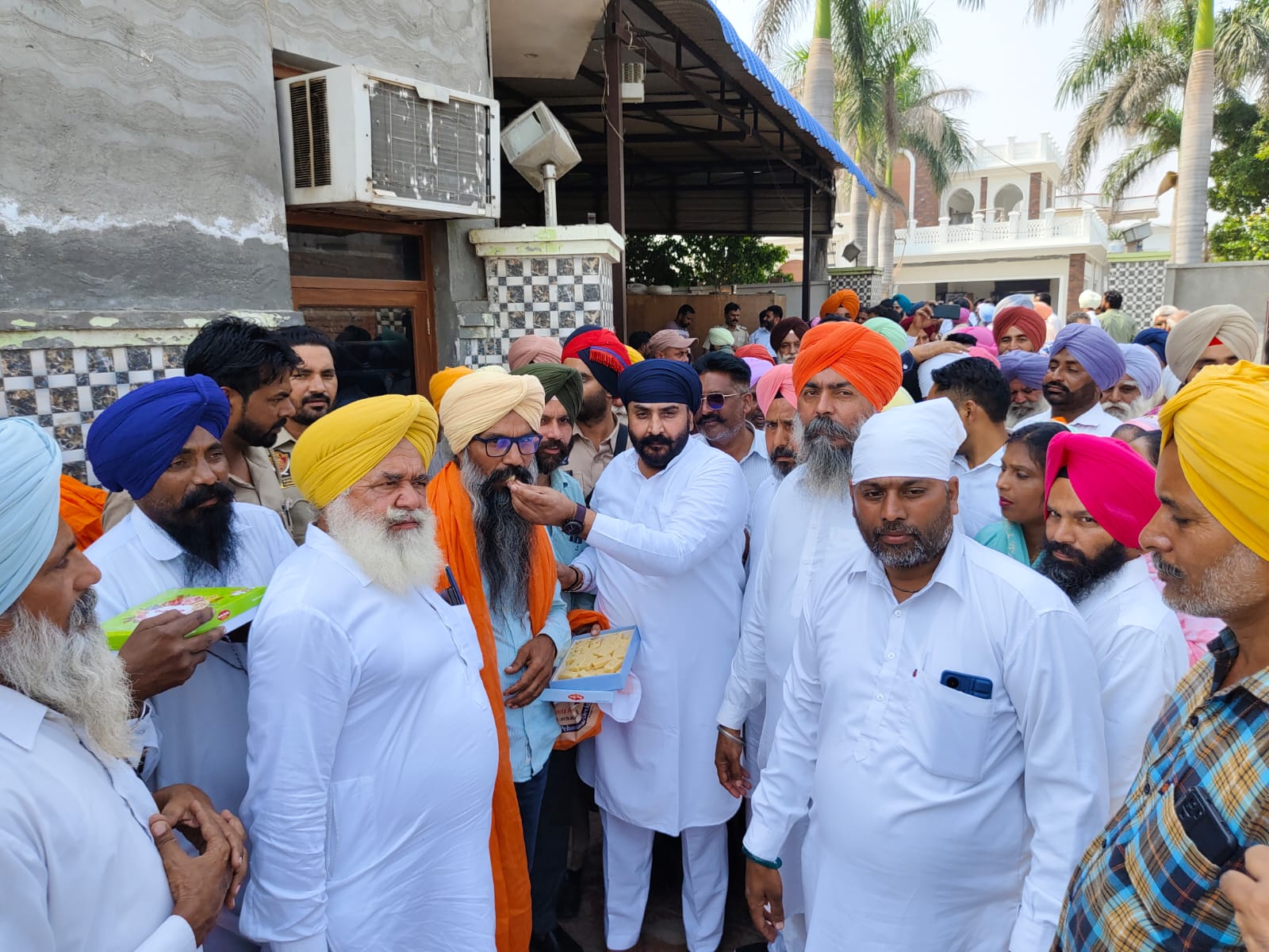 MLA Sanur Harmeet Singh Pathanmajra while honoring the panchayat of village Nain Kalan of Block Bhunarheri.